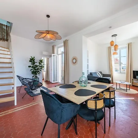 Superbe Duplex Lumineux A Deux Pas Du Centre Cannes