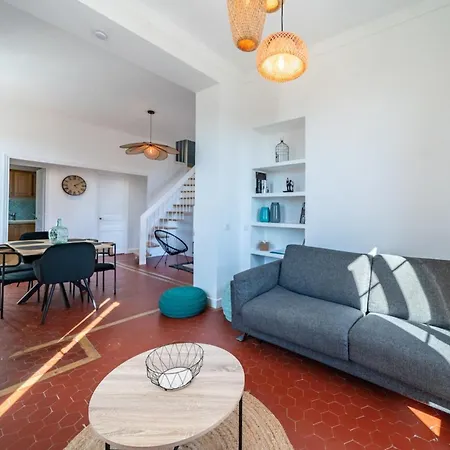 Superbe Duplex Lumineux A Deux Pas Du Centre *